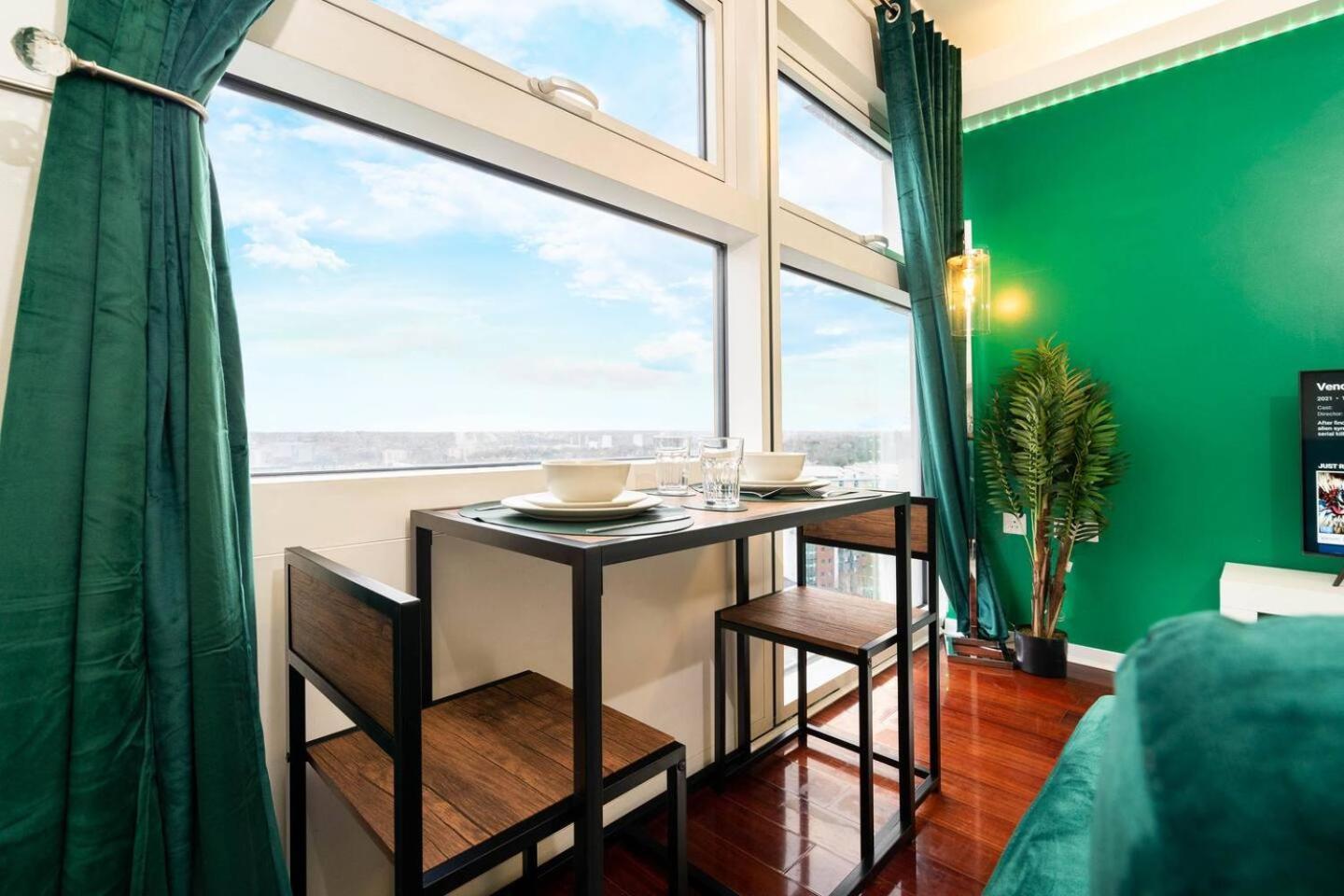 Luxury Rolex Retreat Apartment Birmingham Exterior photo
